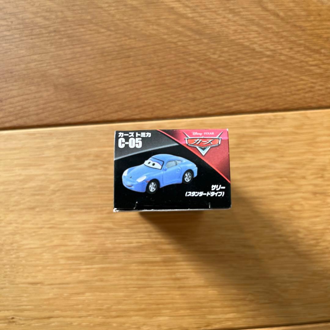 廃盤品　トミカ カーズ C-05 サリー(スタンダードタイプ)