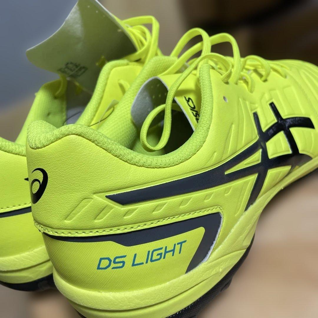 新品　アシックス　サッカー　トレシュー　DS LIGHT CLUB