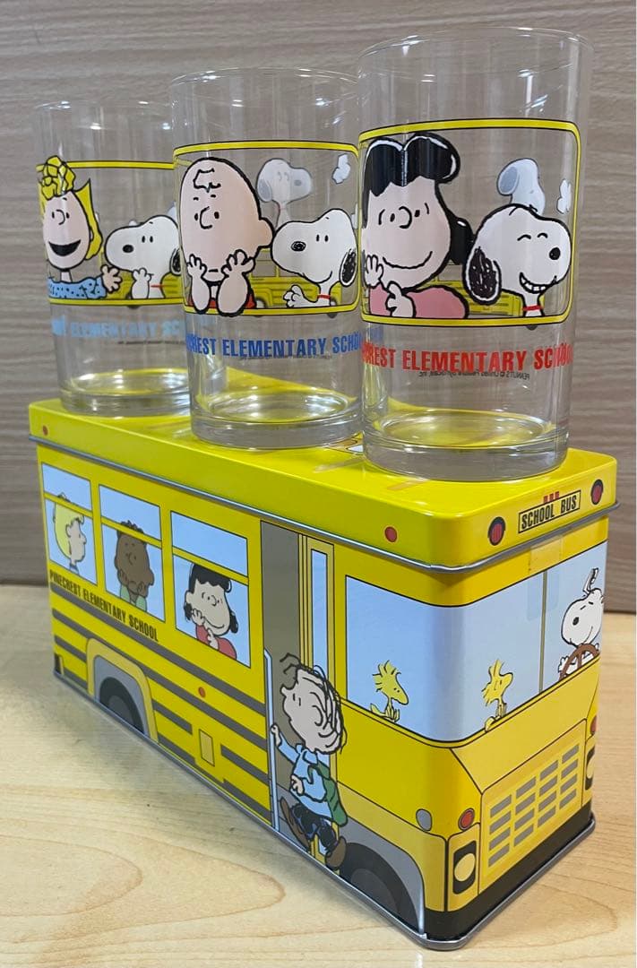 ロメ　スヌーピーまとめ売りひざ掛け＆グラス＆タオル＆ボウル＆靴下＆バッグハンカチ