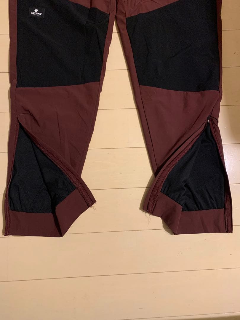 SAYSKYのトレーニングパンツ ワインレッド 黒パネル