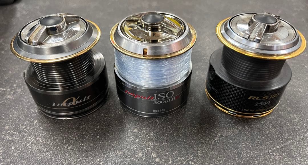 DAIWA TOURNAMENT Z2500LBD　替スプール3個付き