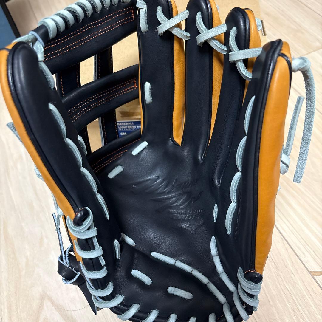 ぬ*ん様 Mizuno 硬式グローブ 外野手用　オレンジ/黒 オーダーグラブ20