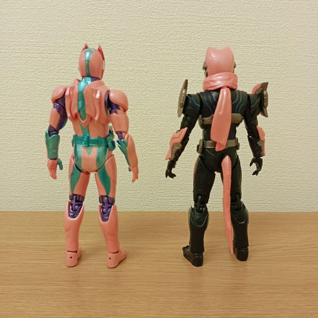S.H.Figuarts 仮面ライダーリバイ&バイス　レックスゲノム