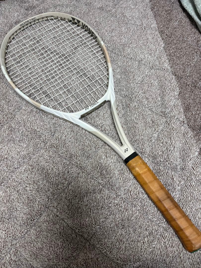 ヨネックス　ブイコア98 サンドベージュ　極美品　g2