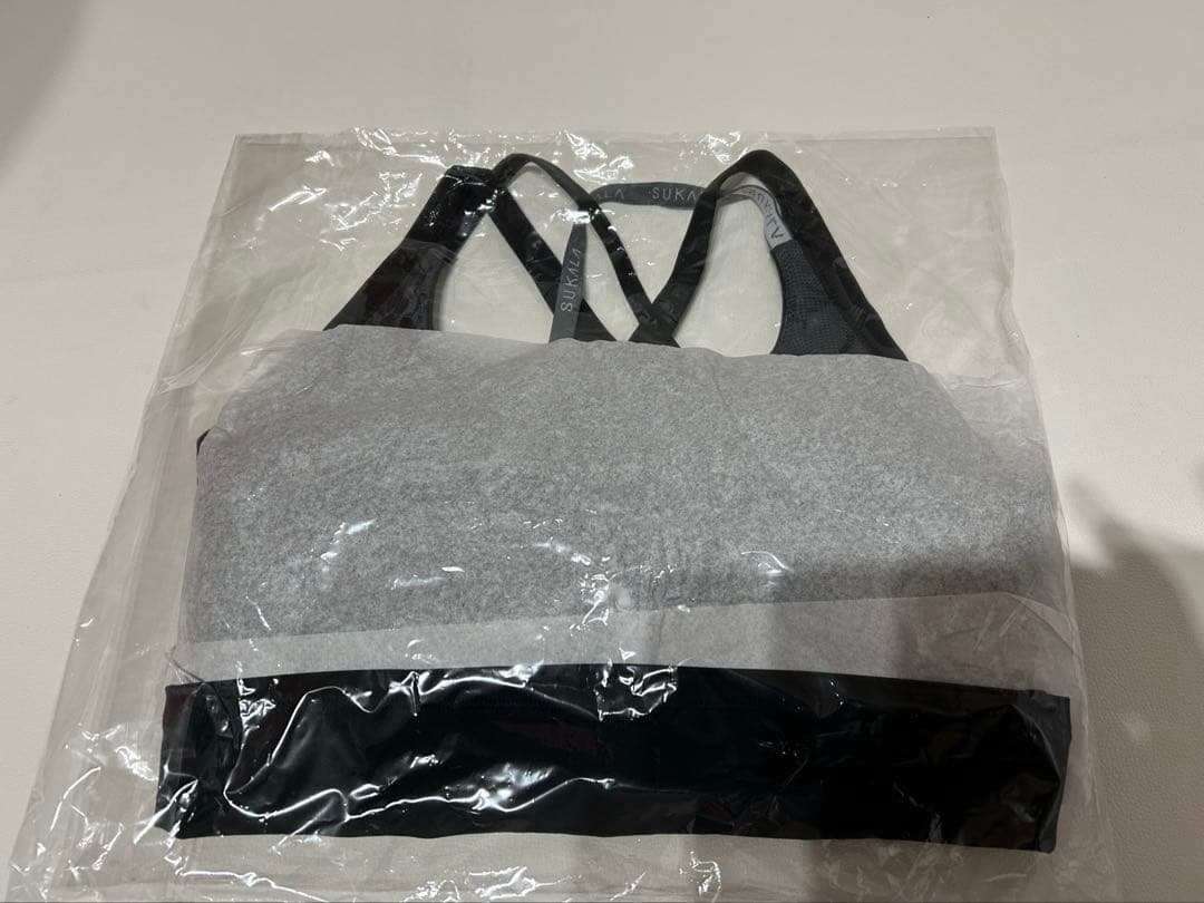 Blytheさま専用 新品Web限定 ブラックベーシッククロスロゴブラトップ　S