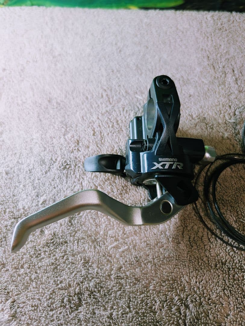 ST-M975 XTR SHIMANO　デュアルコントロールレバー
