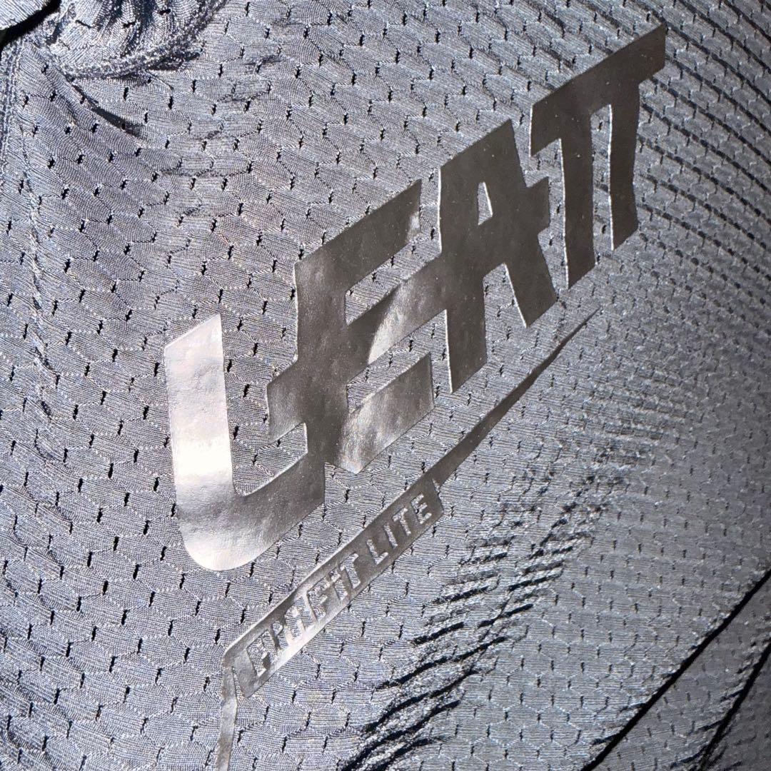 Leatt リアット 3DF Airfit Lite Shoulder プロテ