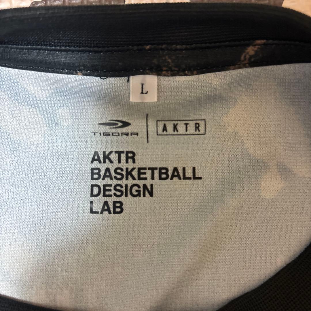 AKTR 長袖シャツと短パン