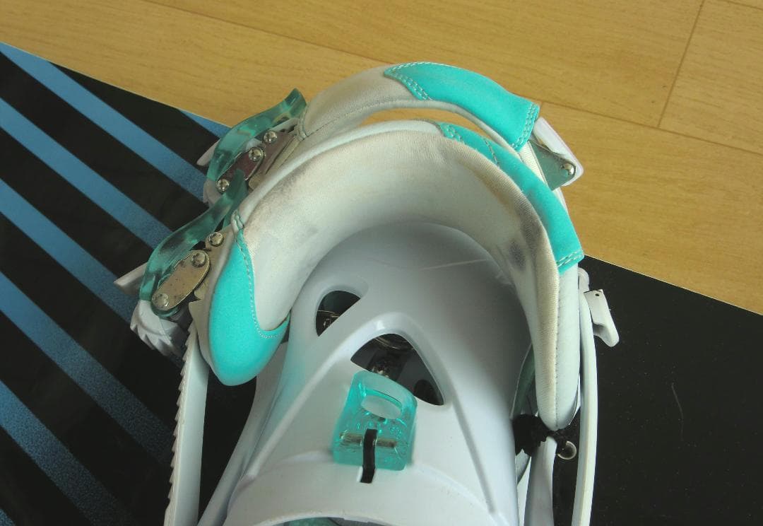 ■■送料無料■YONEX■女性用スノボセット■板142靴24■BOA■WAX済■