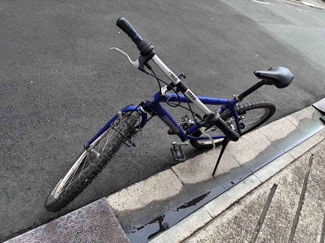 [日暮里駅引き取り限定]Cannondale M400 ブルー色　クロスバイク