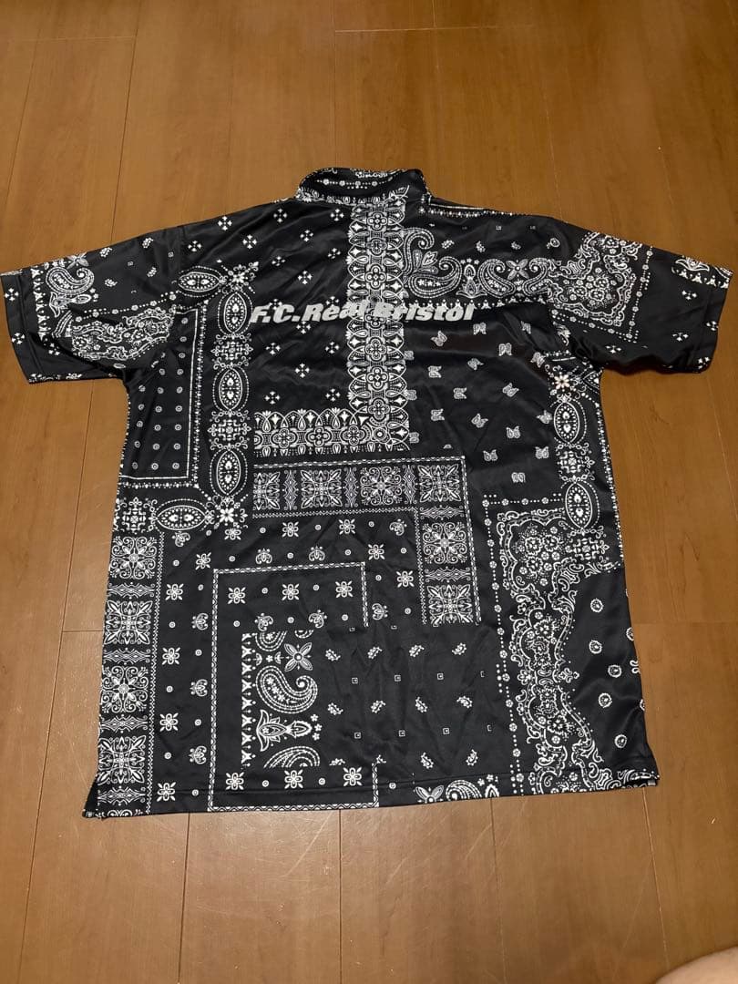 F.C.Real Bristol NEW ERA ペイズリー ポロシャツ 黒