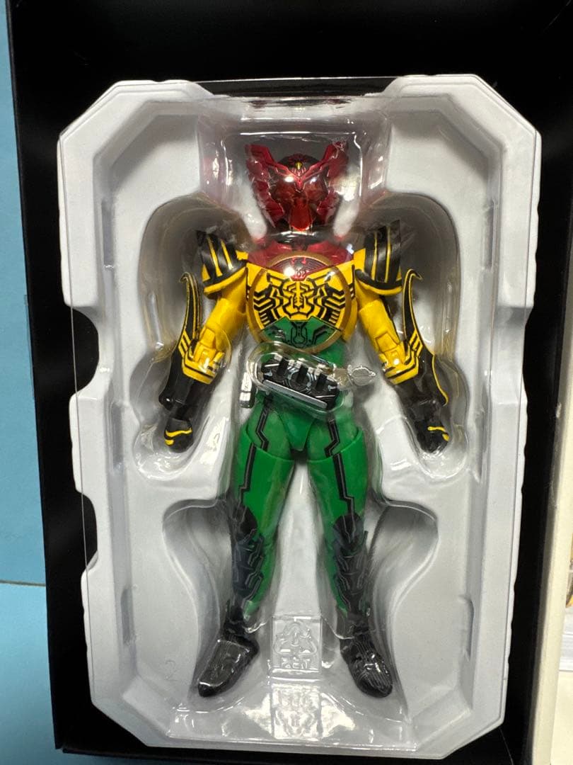 フィギュアーツ真骨彫　仮面ライダーオーズ　スーパータトバ コンボ