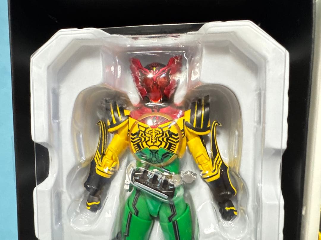 フィギュアーツ真骨彫　仮面ライダーオーズ　スーパータトバ コンボ