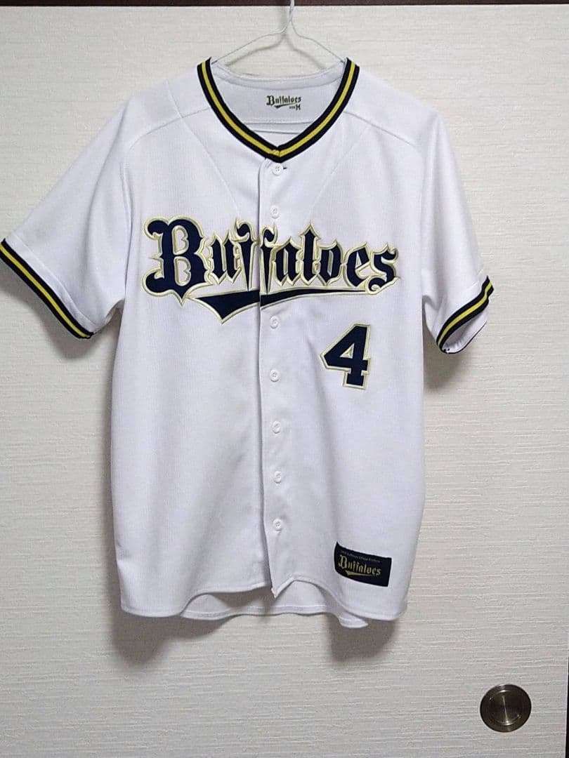 オリックスバファローズユニフォーム　森４ サイズＭ
