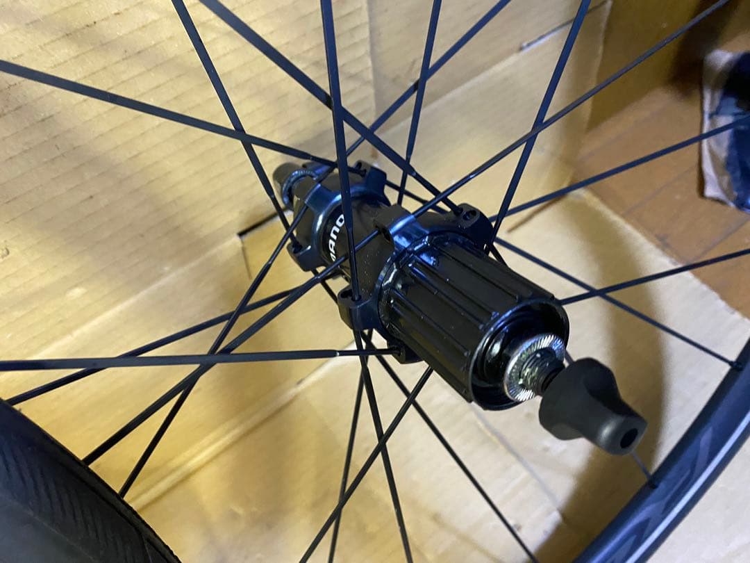 美品！　シマノ　WH-RS300 前後セット