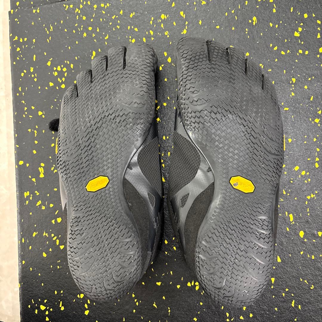 ☆最終価格☆ ビブラムVibram FiveFingers ブラック 41サイズ
