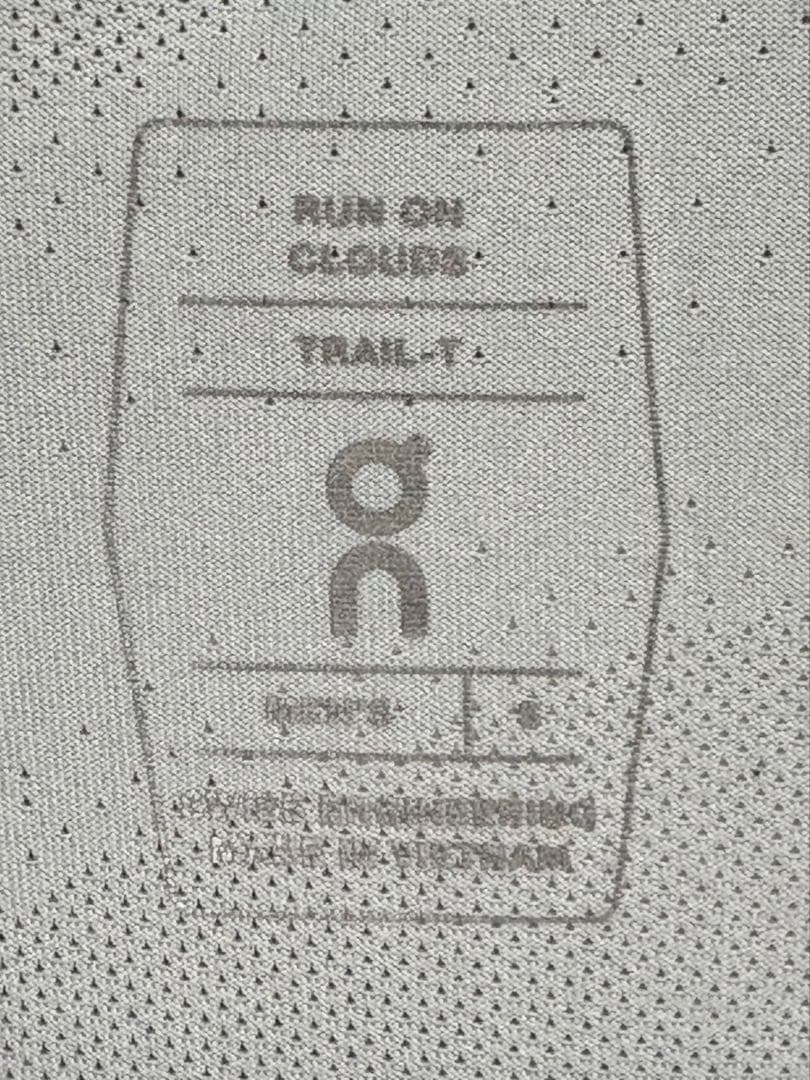 ウォーキング・ランニングウェア On Trail-T