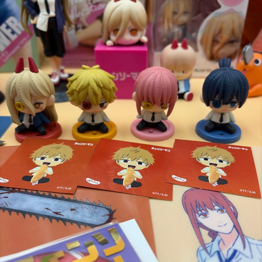 チェンソーマン フィギュア　ぬいぐるみ　ステッカー　フォト　カード　まとめ売り