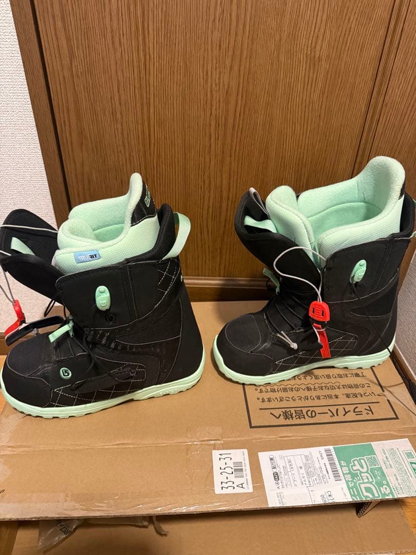 Burton Mint スノーボードブーツ ブラック/ミント　25cm