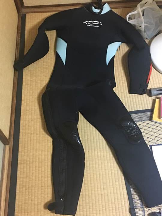 ダイビングのウェットスーツ