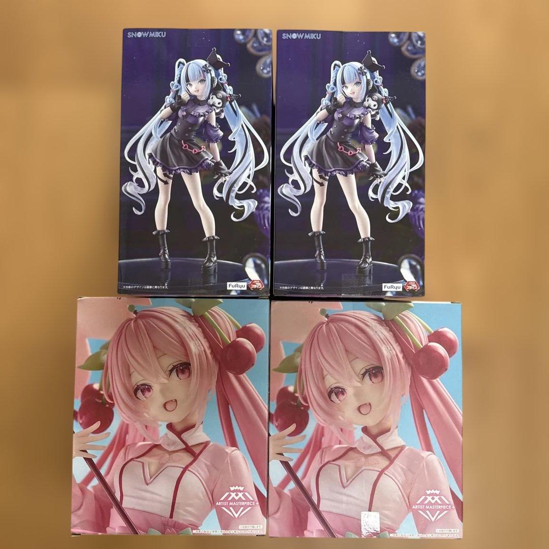 初音ミク フィギュア　桜ミク ×2＆ 雪ミク× クロミ×2セット