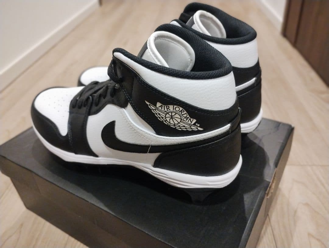 Nike Air Jordan スパイクシューズ ホワイト/ブラック27.5cm