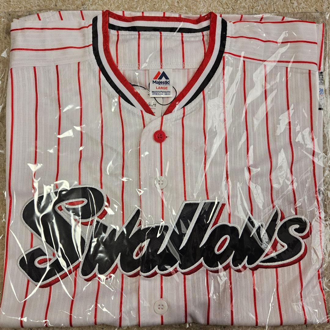 ヤクルトスワローズ　三ツ俣 大樹選手　直筆サイン入り　ユニフォーム　新品