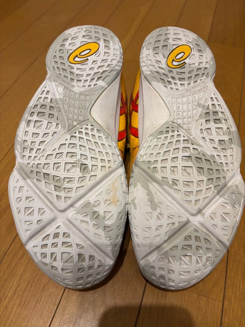 asics UNPRE ARS low アンプレアルス　 イエロー/レッド