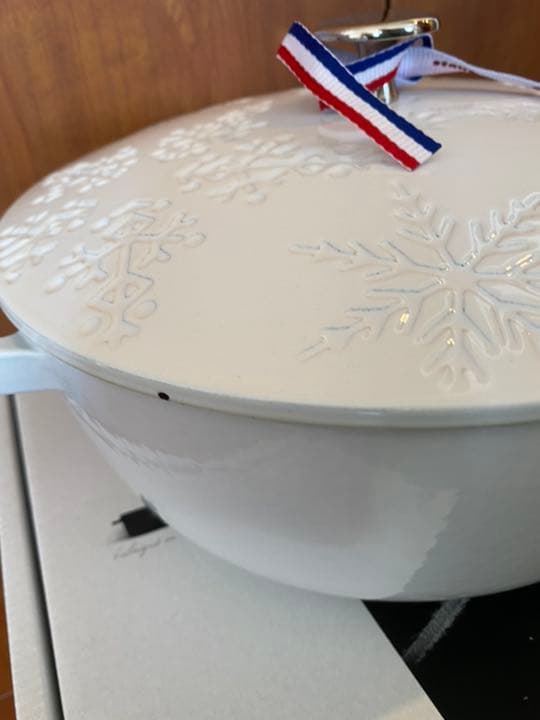 ストウブ　スノークリスタルココット