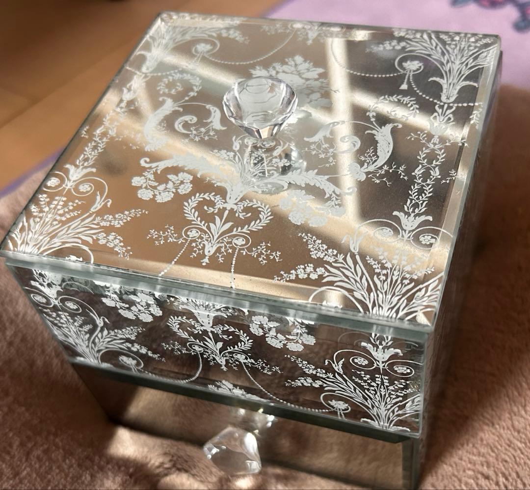 LAURA ASHLEY アクセサリーケース ボックス ローラアシュレイ