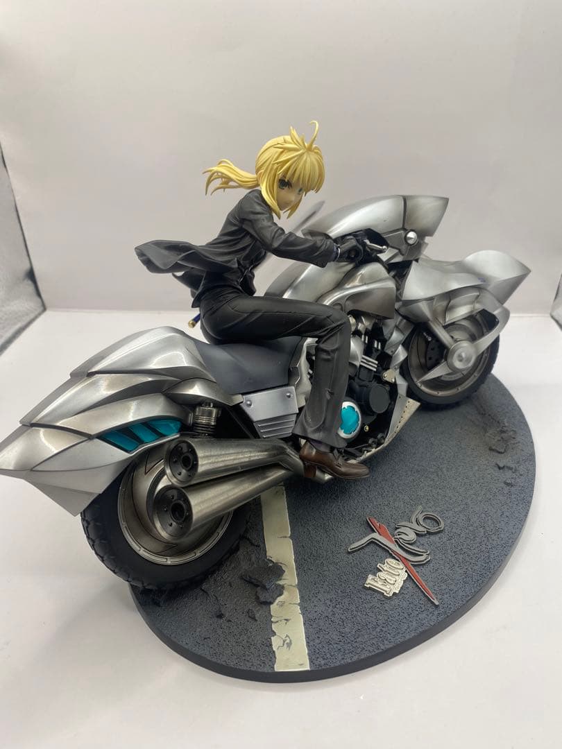 Saber & Saber Motored Cuirassier フィギュア