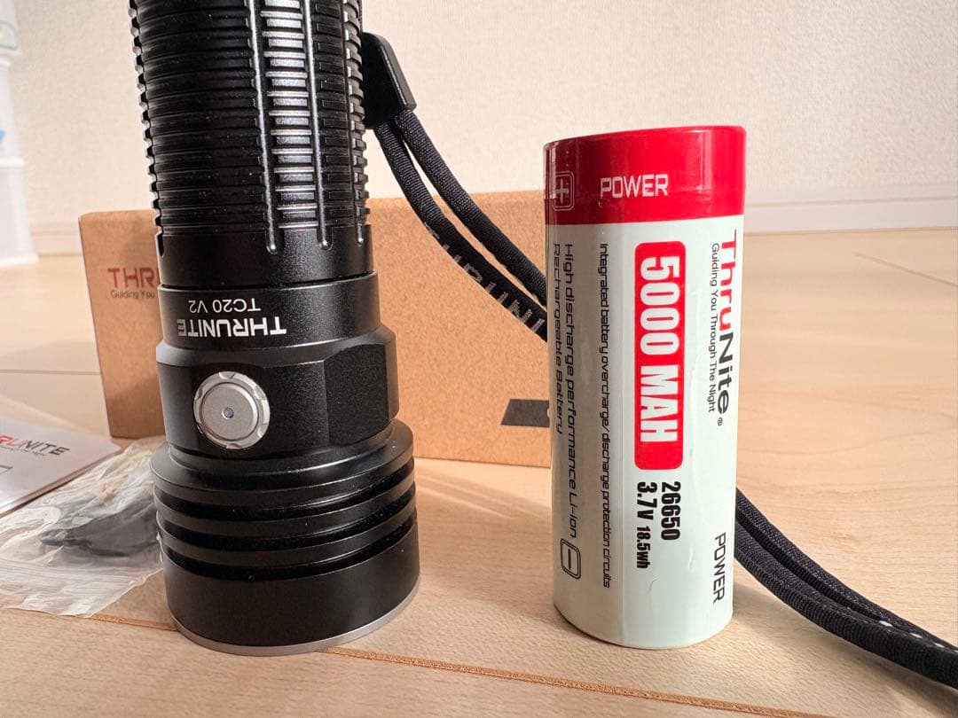 ThruNite TC20 V2 高輝度LED充電式フラッシュライト