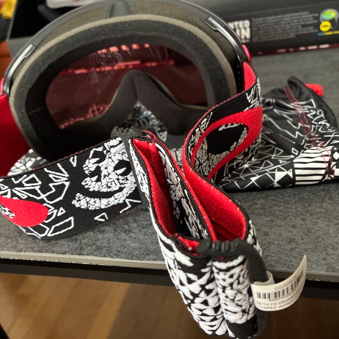 OAKLEY ゴーグル レッドレンズ 幾何学模様