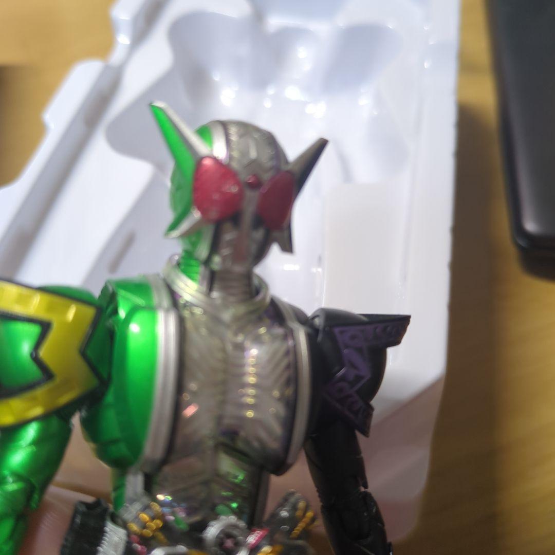 S.H.Figuarts(真骨彫製法) 仮面ライダーW サイクロンジョーカーエ…