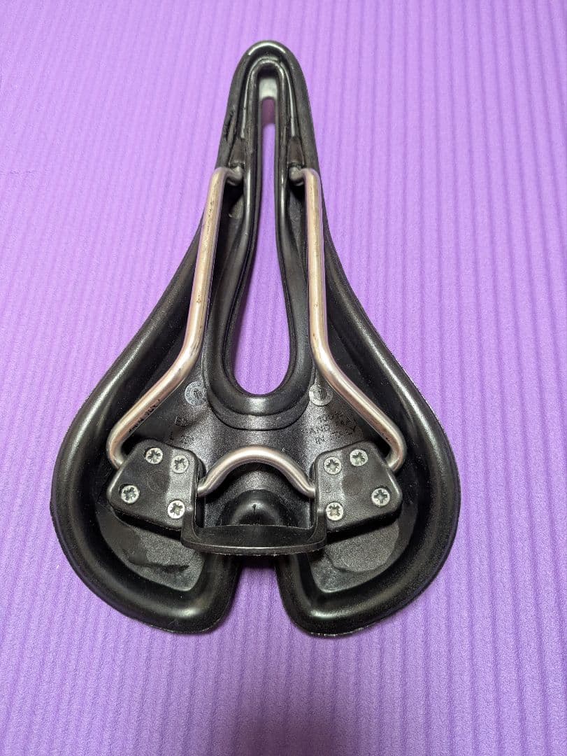 Selle SMP Hell ブラックサドル