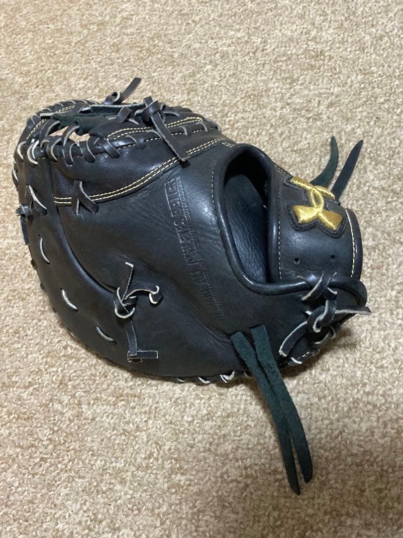 UNDER ARMOUR アンダーアーマー 少年軟式 ファーストミット 黒