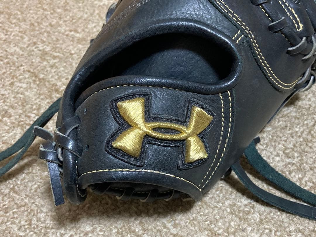 UNDER ARMOUR アンダーアーマー 少年軟式 ファーストミット 黒