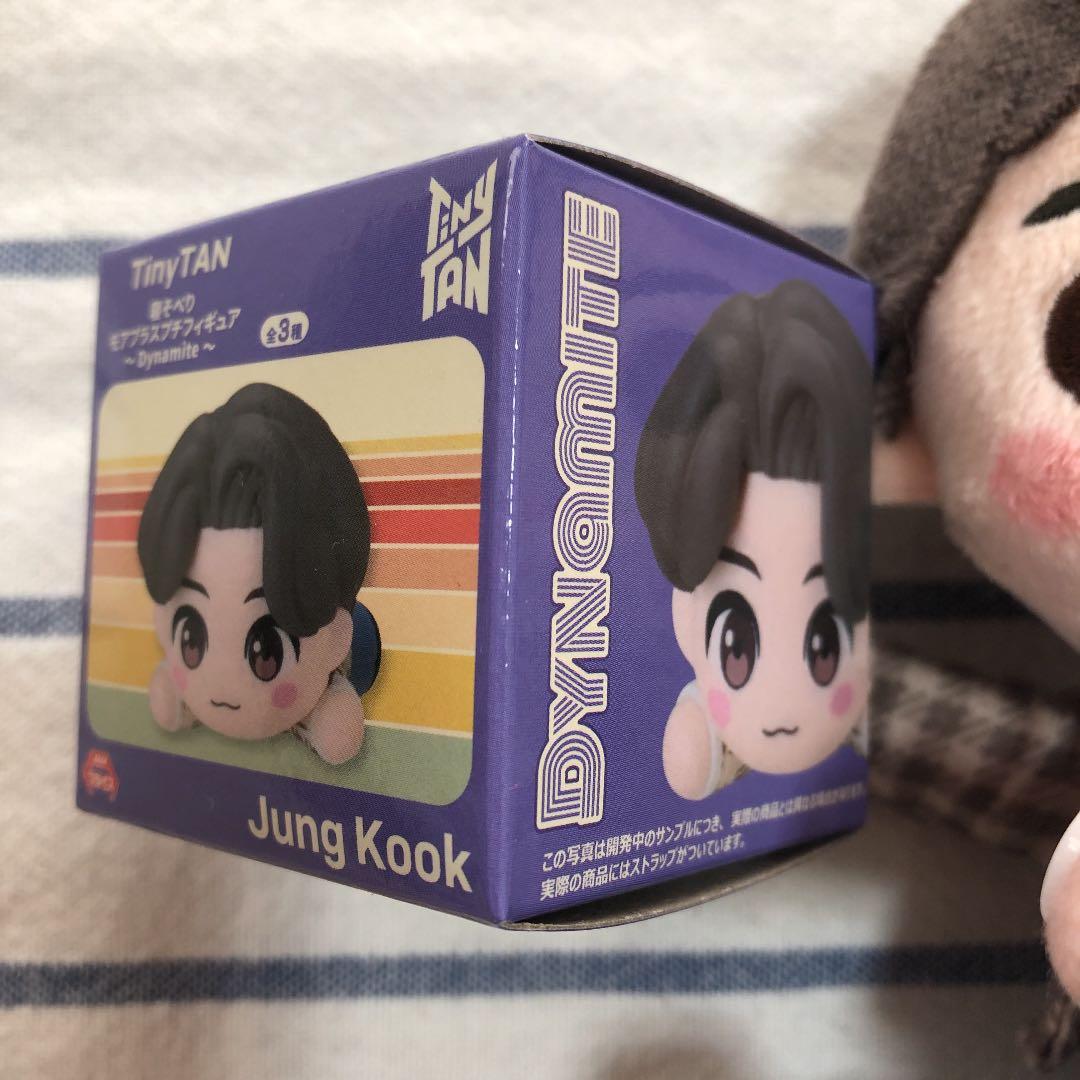 TinyTAN モアプラスくっつきぬいぐるみ　jungkook①