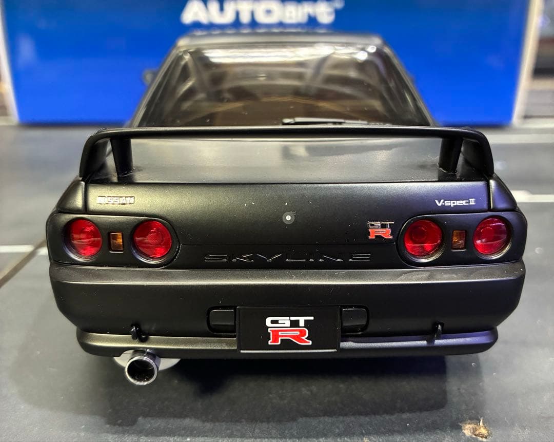 1/18 オートアート　日産GT-R R32 V spec II