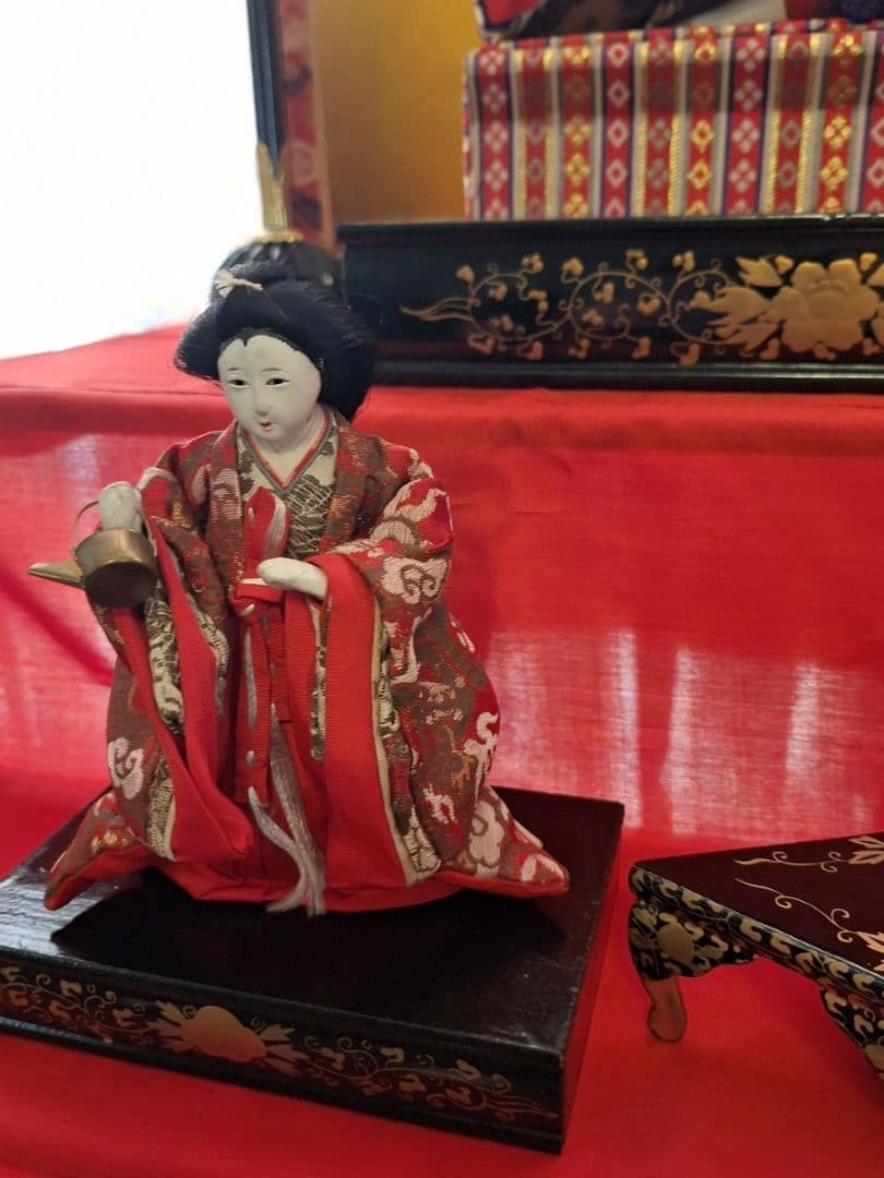 【逸品】1950年代日本製のビンテージひな人形/花やかな15人飾り五段飾り