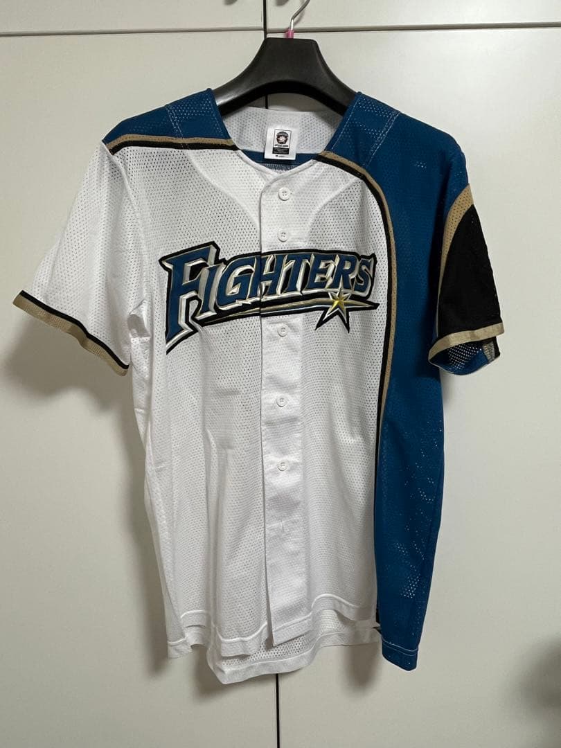 中田翔　日本ハムファイターズ　レプリカユニフォーム　美品