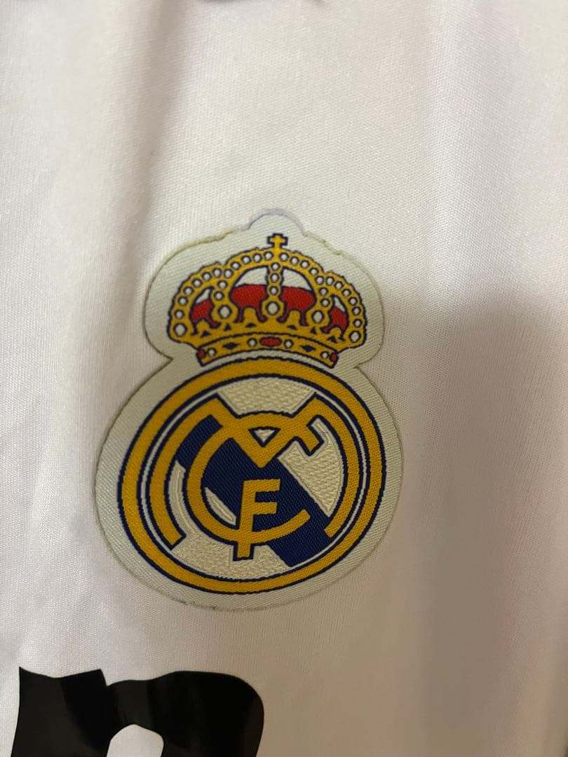 クリスティアーノ・ロナウド レアル・マドリード シャツ　サッカー　フットサル