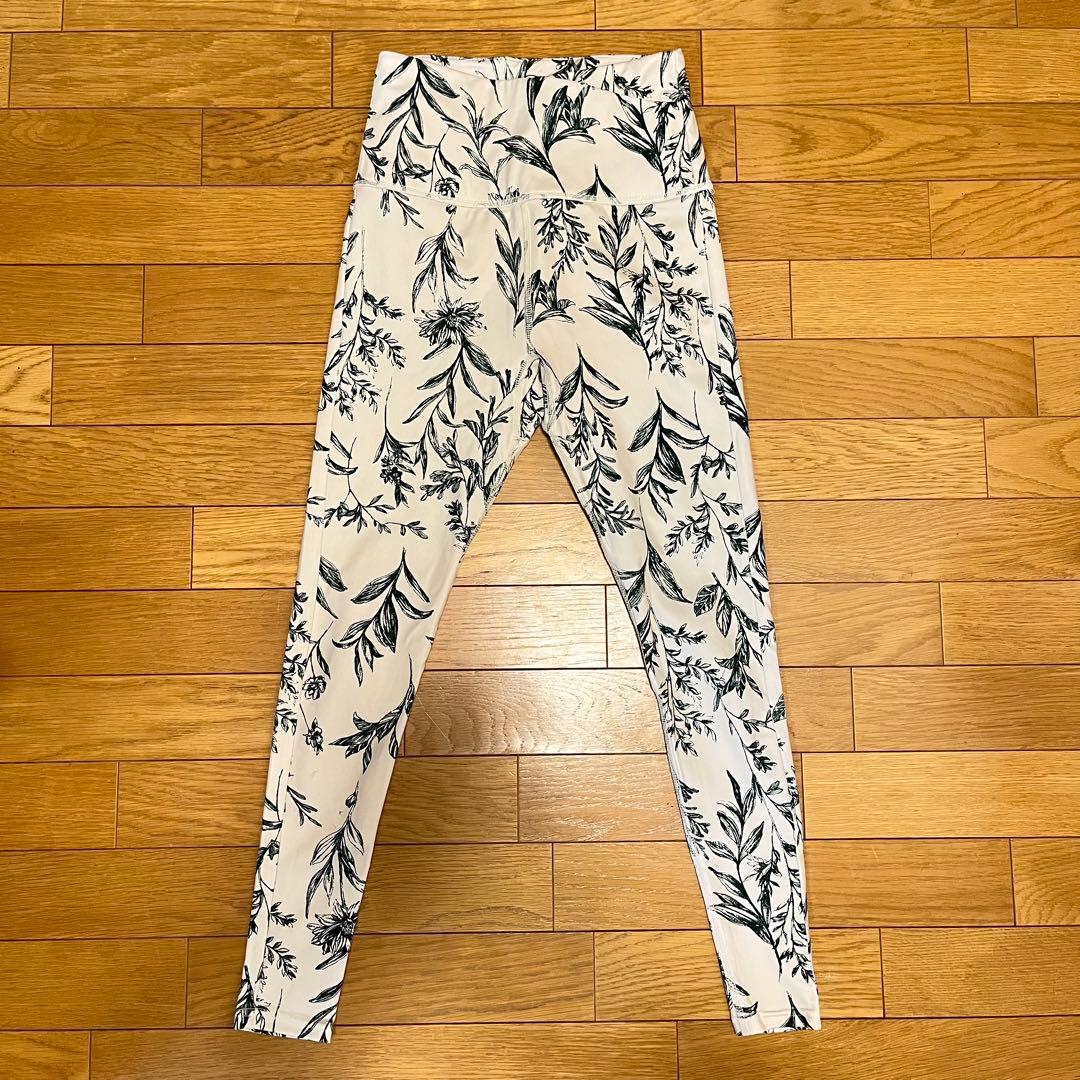 emmi yoga × ayaさんコラボ レギンス サイズ0