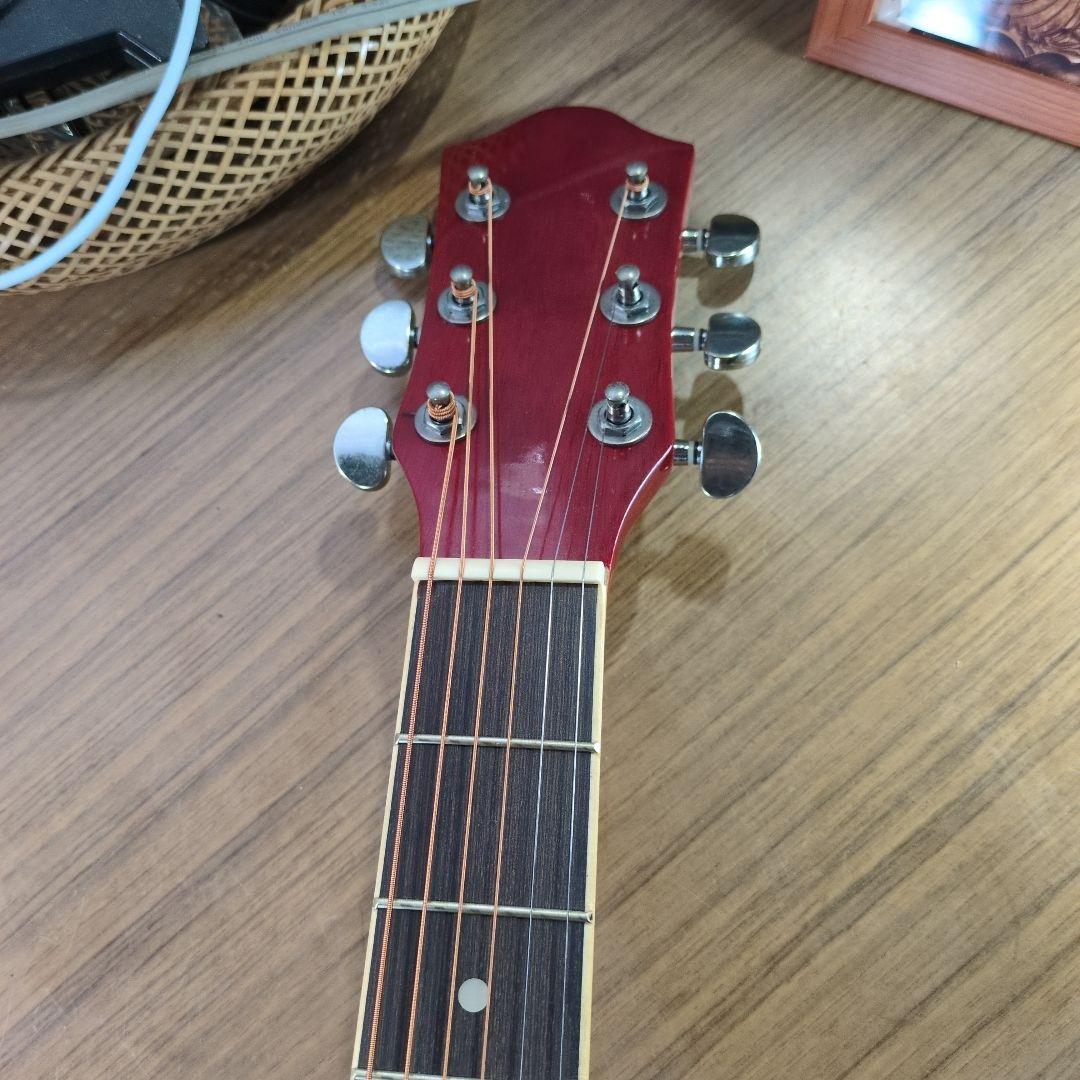 赤 アコースティックギター