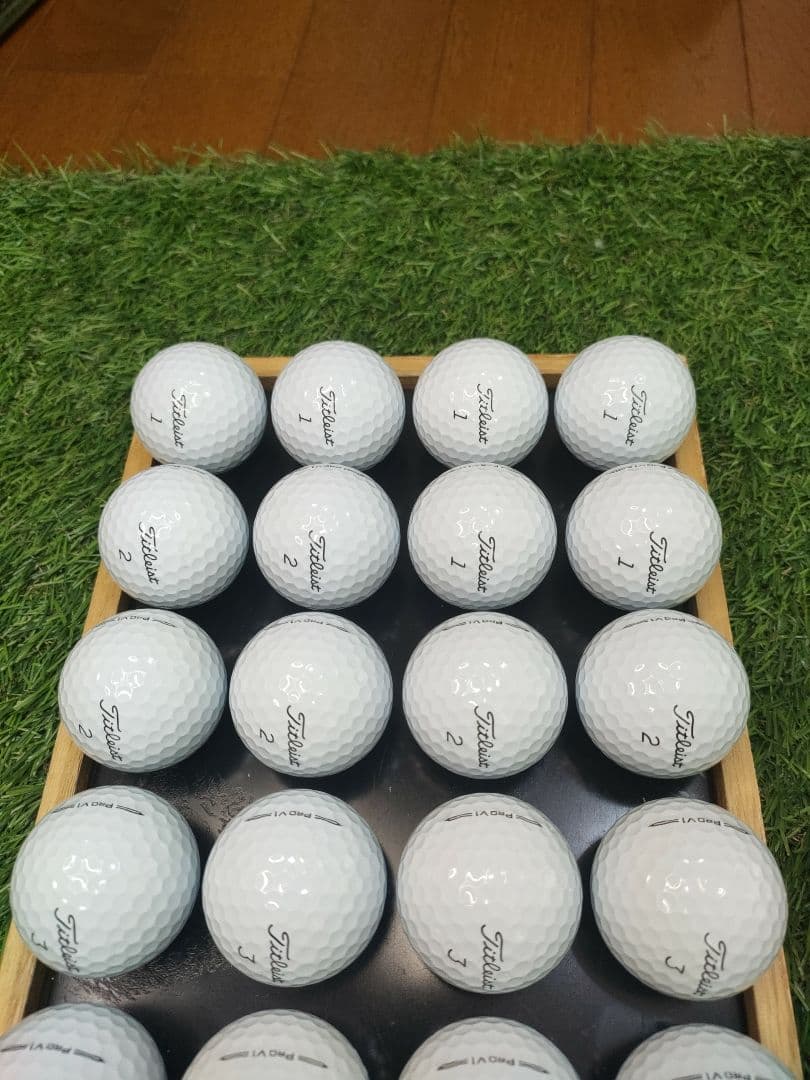 タイトリストPROV1　2023年モデル優良ロストボール20個。
