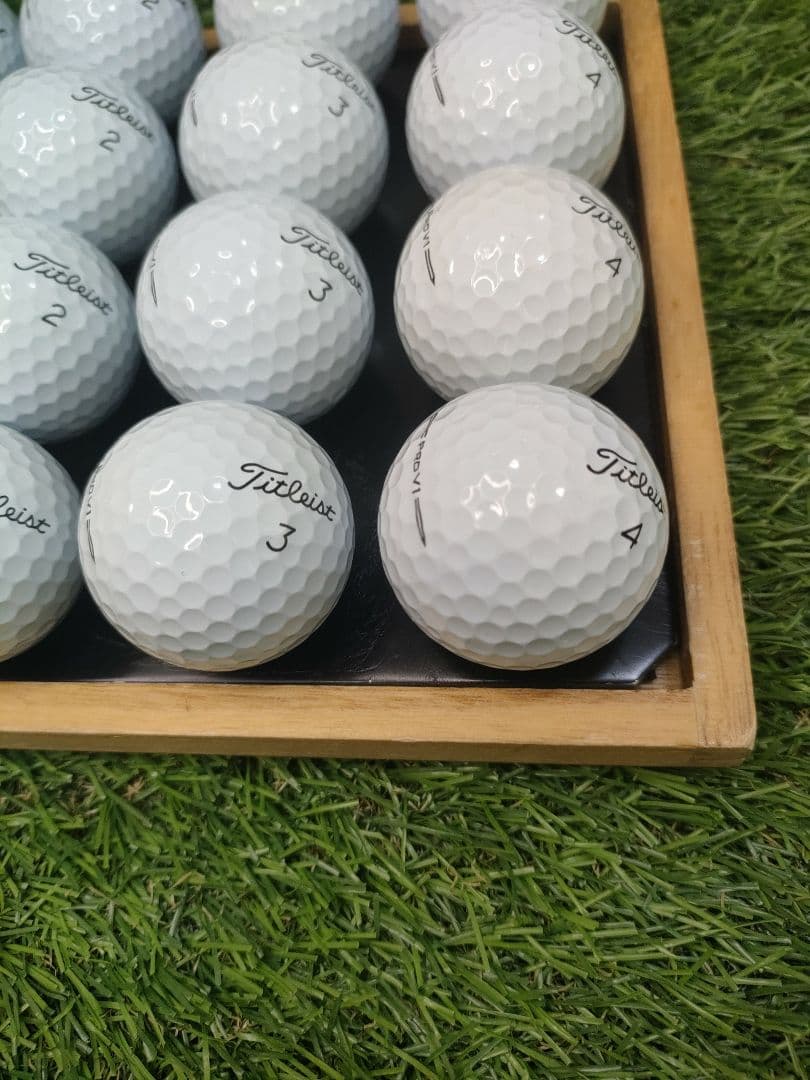 タイトリストPROV1　2023年モデル優良ロストボール20個。