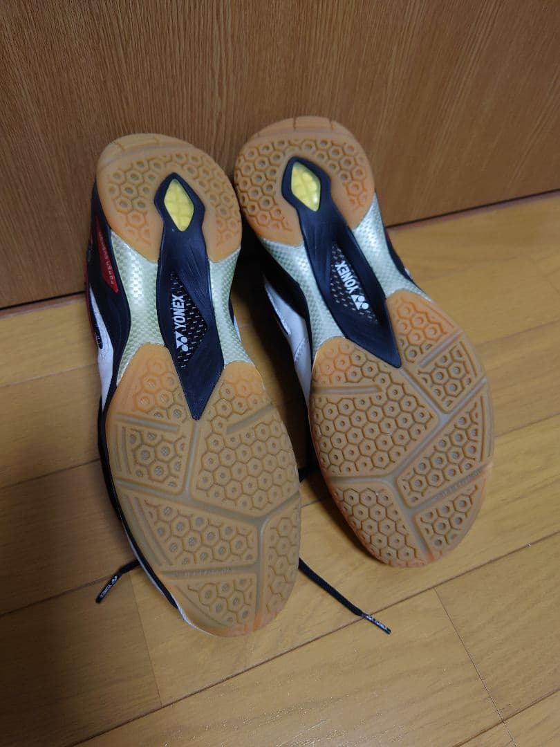 美品　ヨネックス　YONEX　65z パワークッション　バドミントン