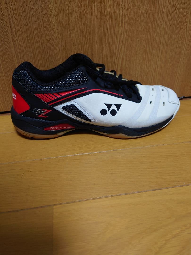 美品　ヨネックス　YONEX　65z パワークッション　バドミントン