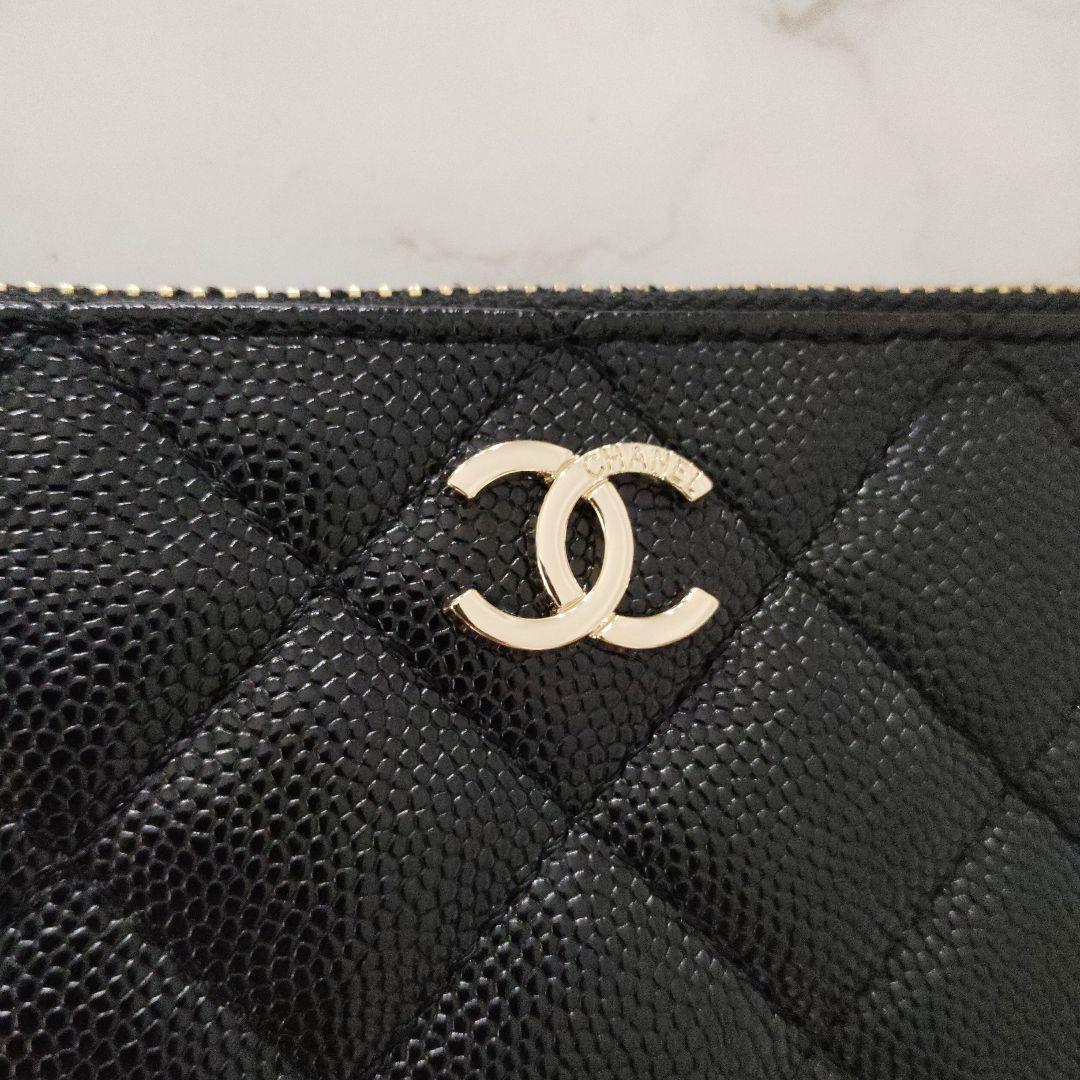 大人気早い者勝ちCHANEL ノベルティーブラック レザー キルティング ポーチ