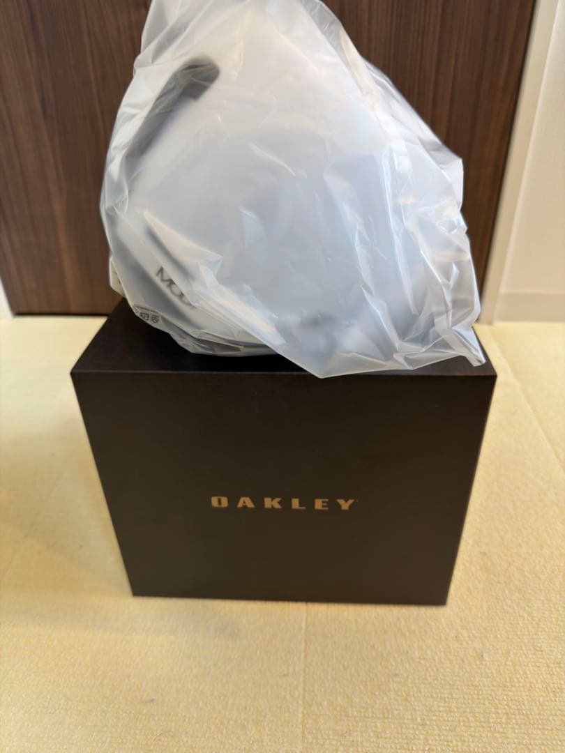 OAKLEY MOD1 マットホワイト Mサイズ　未使用品